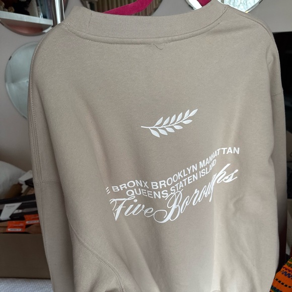 Beige New York Sweatshirt - Picture 2 of 2